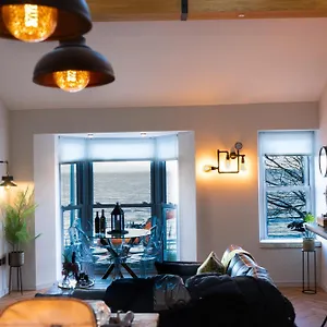 Mumbles & Stunning Ocean Views - Sleeps 4 Apartment